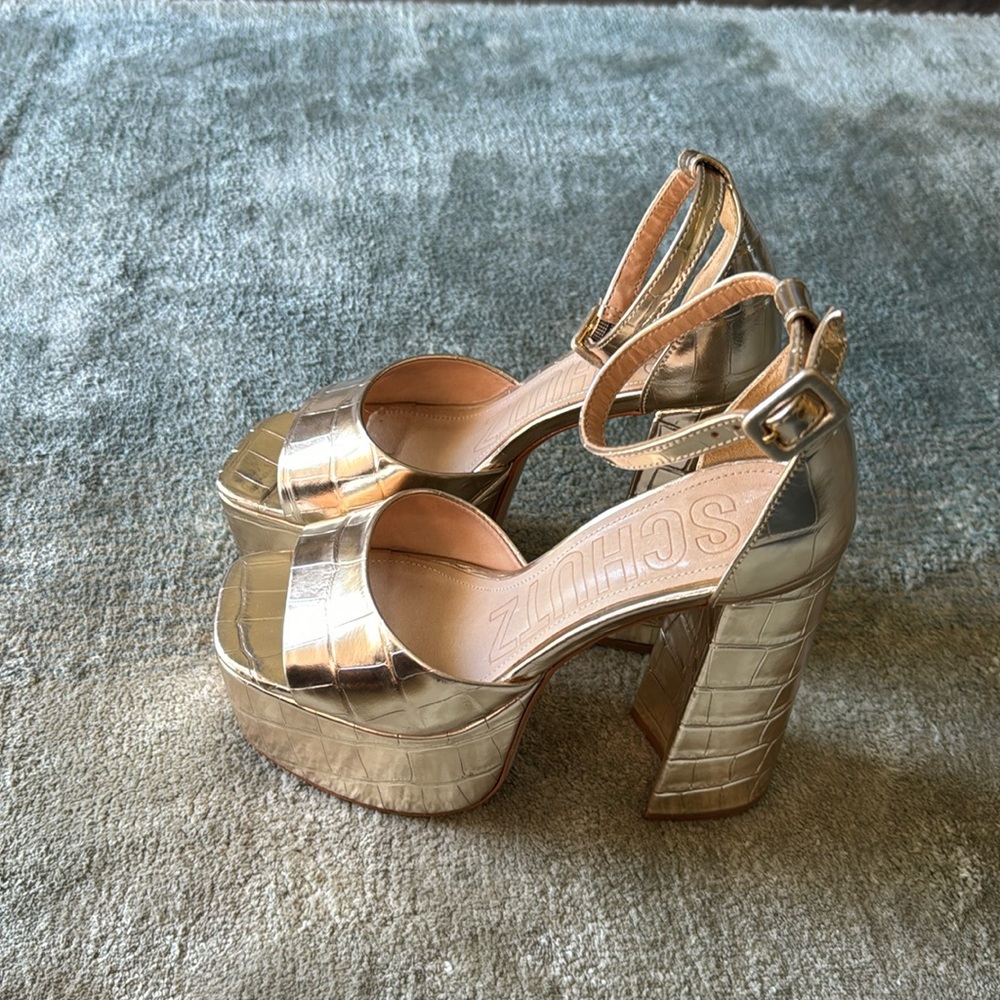 SCHUTZ Metallic Gold Croc-Embossed Platform Sandals